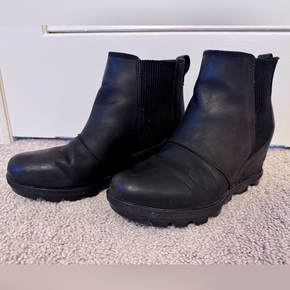 Sorel Joan of Arc Rhapsody Chelsea Wedge black sz8